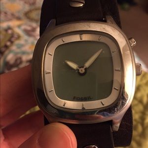 Men's leather strap fossil watch