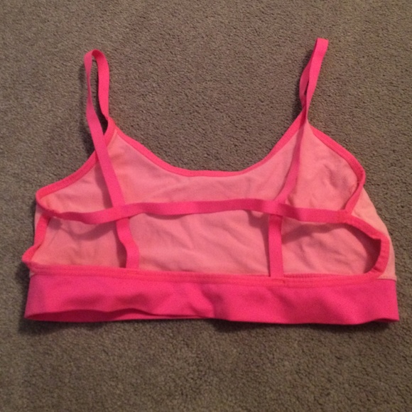 Sports bra
