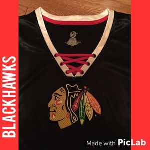 Blackhawks top