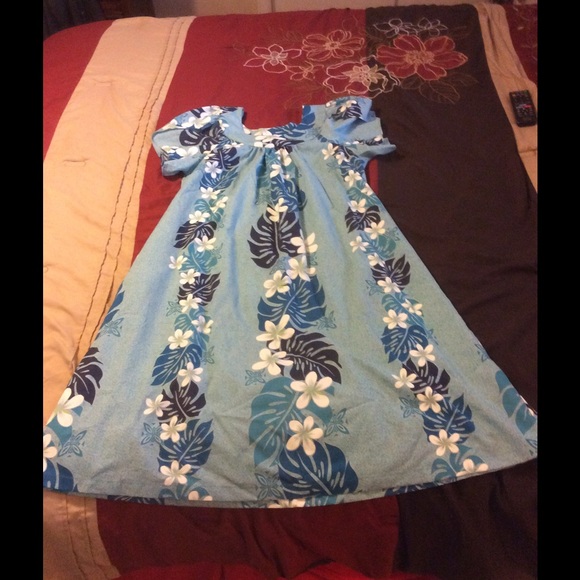 LAST CHANCE Authentic Hawaiian blue dress sz Small