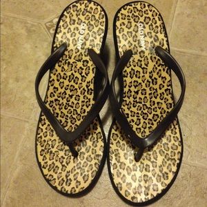 NWOT Leopard Print Flip Flop Wedges