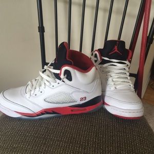 Jordan 5 Fire Reds