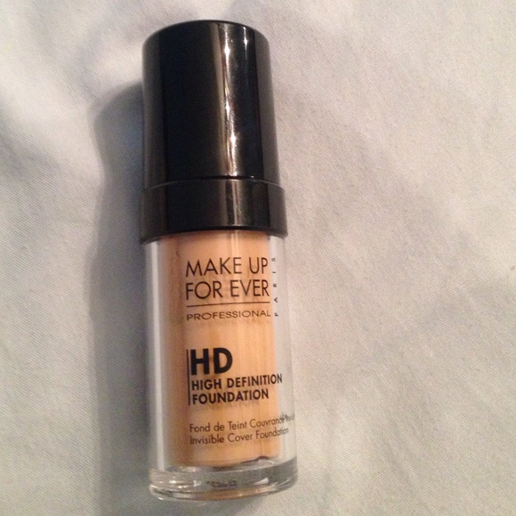 Make up forever HD Foundation!!