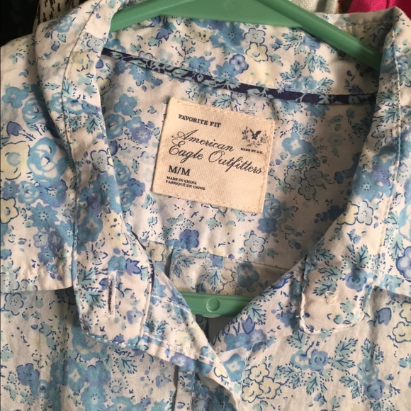 AE blue floral button up - Picture 2 of 2
