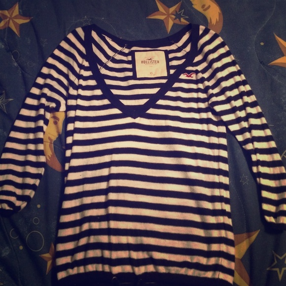 NWOT Hollister Sweater Shirt - Picture 1 of 3
