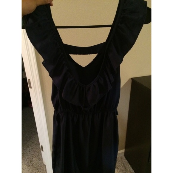 Dress - Picture 2 of 3