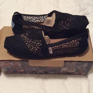 Toms classic crochet blk