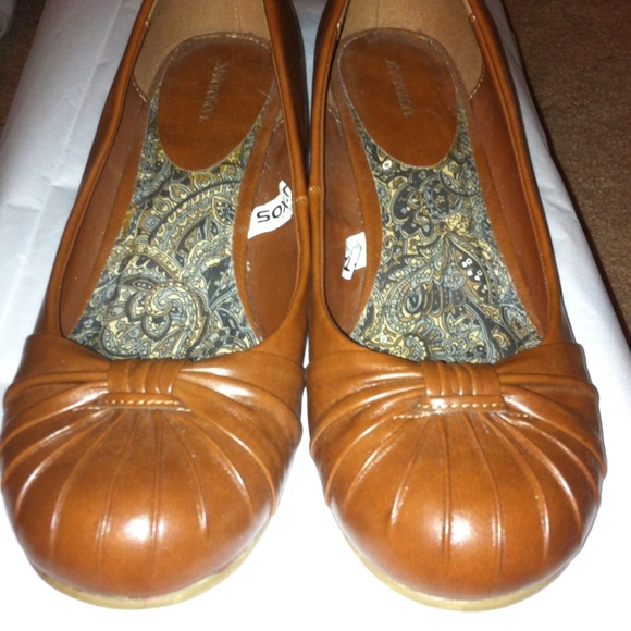 Cute wedged flats