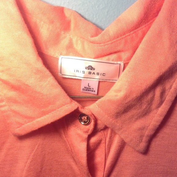 😘😍 Iris Basic Button Down Tank Top 😘😍 - Picture 2 of 4