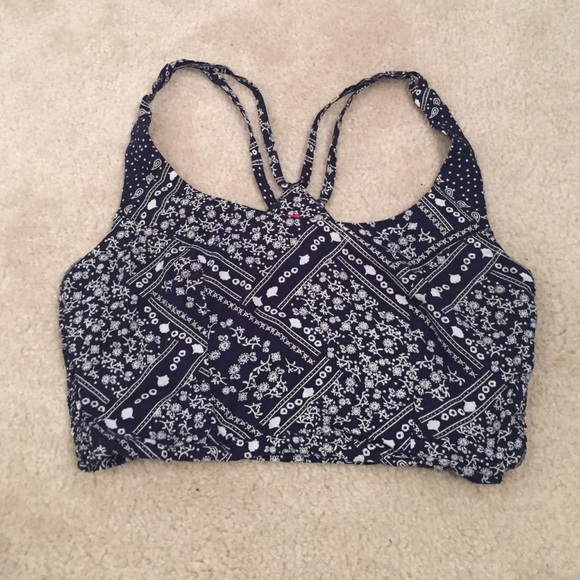 Crop top