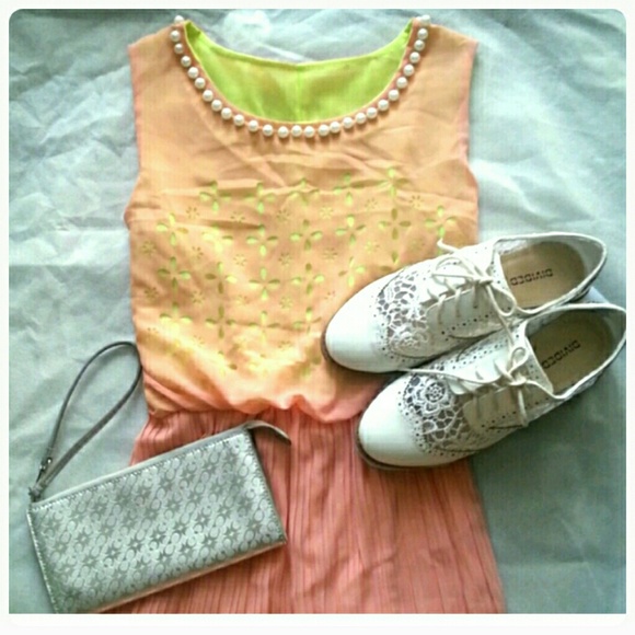 🎉3 for $15🎉 Pleated chiffon dress