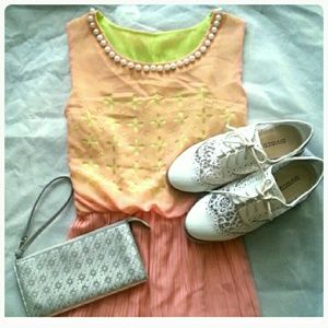 🎉3 for $15🎉 Pleated chiffon dress