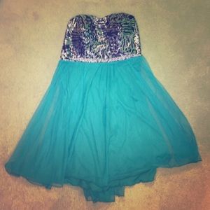 NWOT Deb homecoming dress EMERALD GREEN