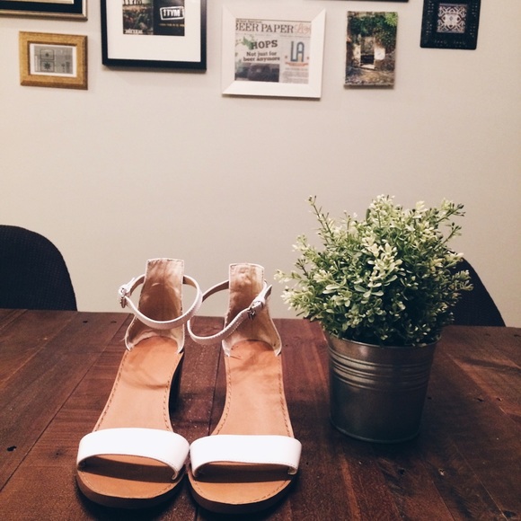 Zara Shoes - Zara Wood Chunky Heel Sandals