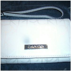 NWOT Calvin Klein Phone Wristlet