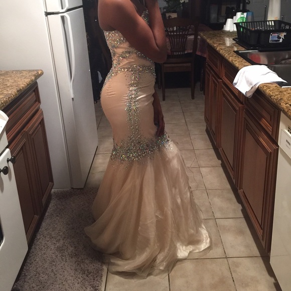 Prom dress - Picture 2 of 2
