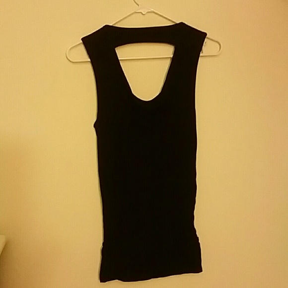 Black top - Picture 2 of 2
