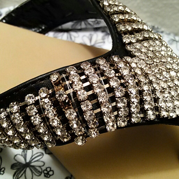 Sandals - Picture 2 of 4