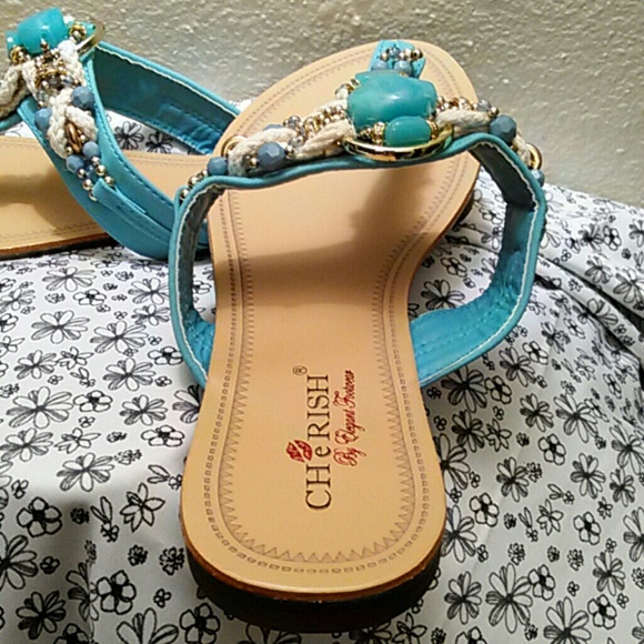 Sandals - Picture 4 of 4