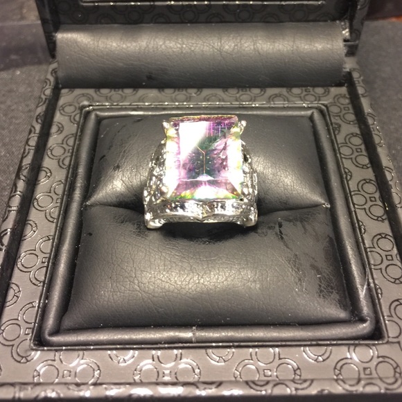 Ring - Picture 3 of 3