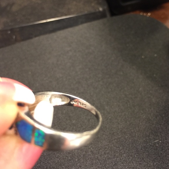 Ring - Picture 3 of 3