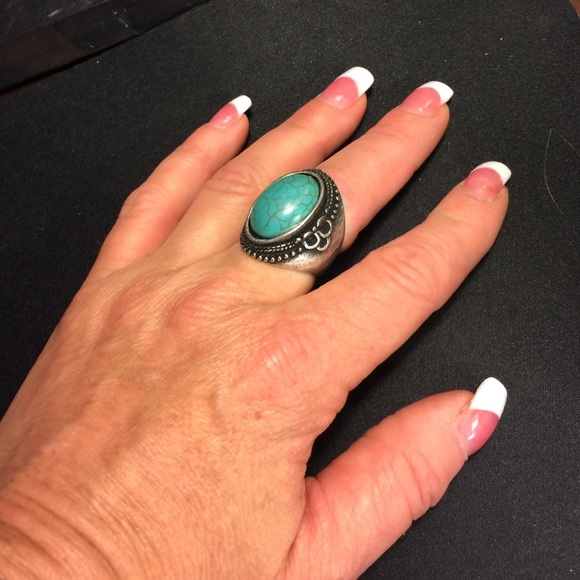 Ring - Picture 2 of 4