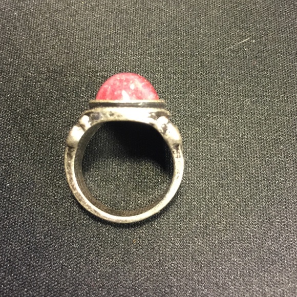 Ring - Picture 2 of 4