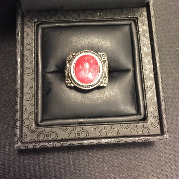 Ring - Picture 4 of 4