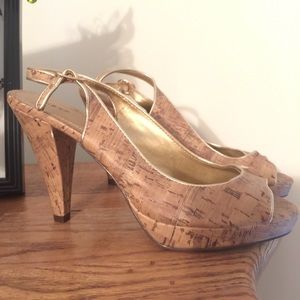 Cute Heels / Cork or Wooden Look