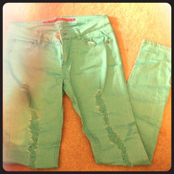 Destroyed blue tinsel jeans