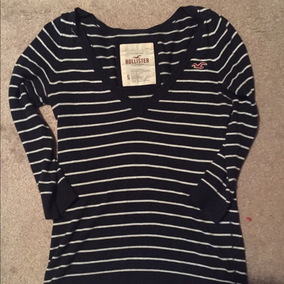 Hollister sweater
