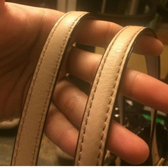 "AUTHENTIC MICHAEL KORS" - Picture 2 of 4