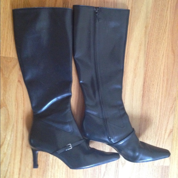 NO LONGER AVAILABLE Ralph Lauren heeled riding boots
