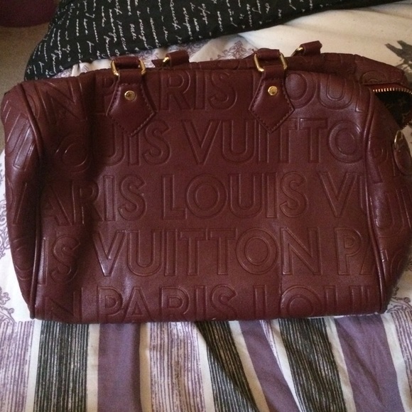 🔴⚪️⚫️Reserved For @tsambiz ⚫️⚪️🔴