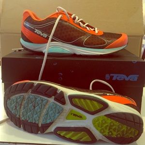 Tevasphere Trail Sneakers