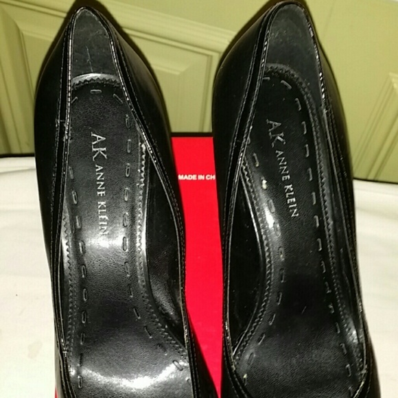 Open toe 3" pumps - Picture 2 of 3
