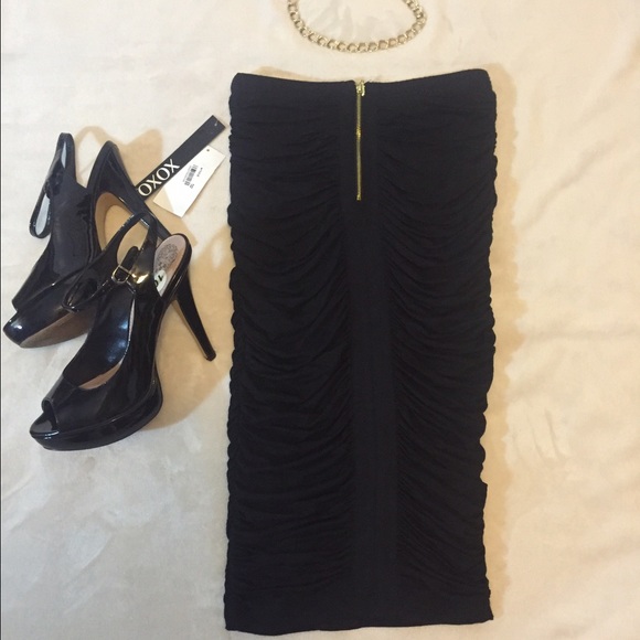 Strapless Body Con LBD NWT - Picture 3 of 4