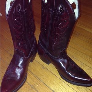 Beautiful cowgirl boots