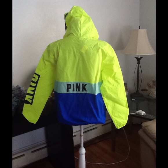 SOLD BNWT VS PINK ANORAK WINDBREAKER - Picture 2 of 3