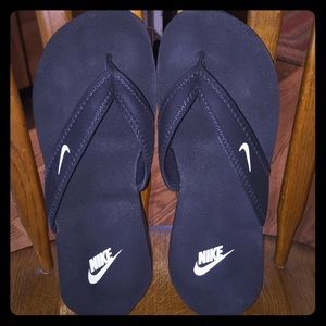Nike flip flops