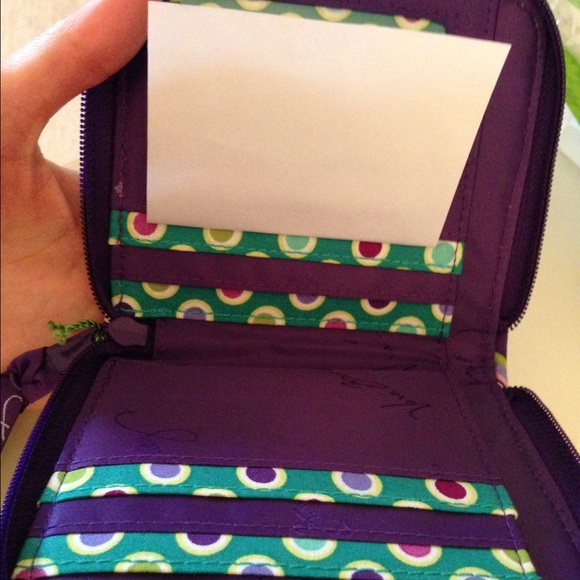 Sale😓Vera Bradley. 🔮 - Picture 2 of 4