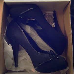 Steve Madden RIPAA hidden platform pump