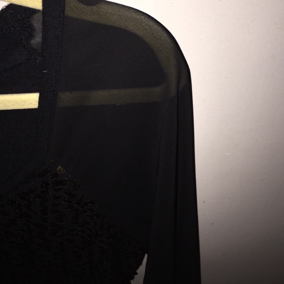 Black and gold dressy shirt - Picture 3 of 3