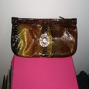DEREON CLUTCH PURSE