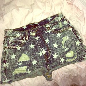 Forever 21 star pattern shorts