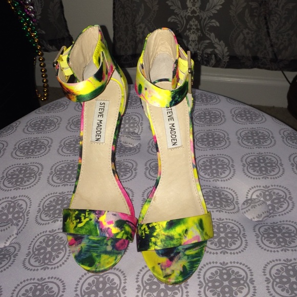 Steve Madden floral