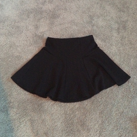 Black, High Wasted, Gold Zipper Skirt