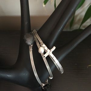 Cross bangle bracelet