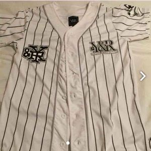 ✨SOLD✨Young and reckless jersey