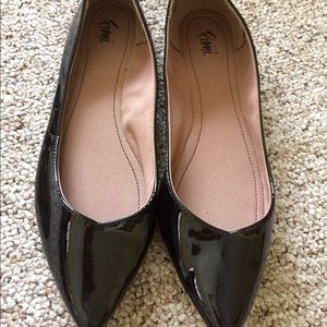 Black Pointed Toe Flats
